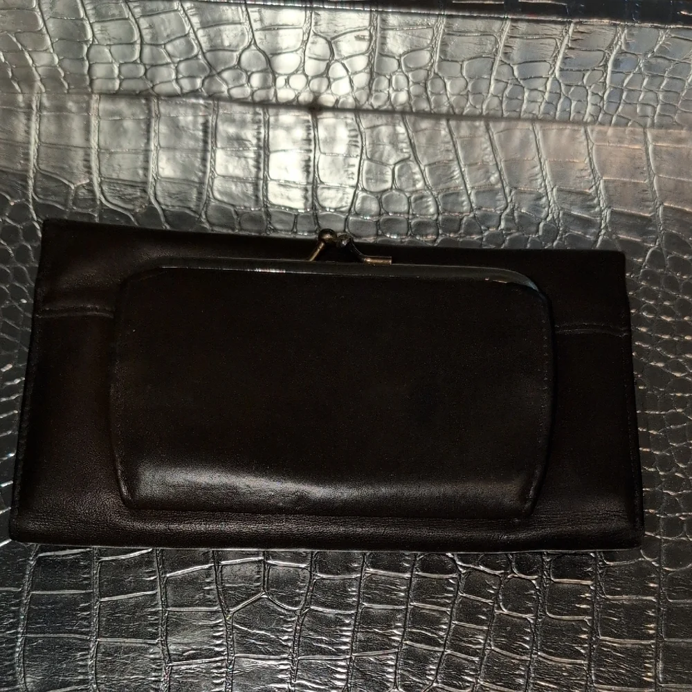 Brown Buxton Wallet With Kisslock Coin Compartment